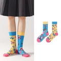 Asymmetrische Baumwollsocken mit Blumen- und Schmetterlingsmuster in Gelb und Blau - Schmetterlingsblumenthema (1031)