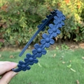 Cerchietto con fiori blu opaco con design antiscivolo per donna all'aria aperta - Blu navy
