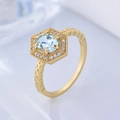 Anello in argento sterling S925 con topazio azzurro e fascia intrecciata oro - US 6 / Oro (KSR144)