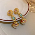 Vintage-Ohrringe in Gold mit bunten Edelsteinen und weißen Perlen im Barock-Stil - 925 Silberstecker / bunt