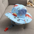 Cappello da sole per bambini celeste con motivi fattoria, rete e fischietto rosso - 50-53cm (2-6 Anni) / Mucca da Fattoria Celeste (Cappello a Secchiello in Mesh)