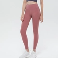 Pantalones de yoga de talle alto rosa empolvado con realce de glúteos y tejido cepillado - S / Rojo Cuero