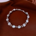Bracelet argenté orné de pierres œil-de-chat blanches carrées et fermoir mousqueton - Style 72# Argent Géométrique Opale