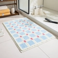 Tappetino da bagno in peluche a scacchi blu e bianchi con pois rosa antiscivolo - 40x60cm / Blu