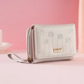Portefeuille court blanc cassé pour femme avec broderie marguerite et dragonne élégante - Blanc