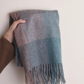 Morbida sciarpa invernale a quadri con frange nei toni blu-verde marrone e beige - 180*70cm / Verde Pavone