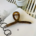 Elegant amber tortoiseshell hair claw clip in 13cm hanger style for thick hair styling - 13cm Hanger Type / Coffee Stripes