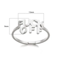 Vue détaillée du lettrage FUCK OFF et des dimensions 13mm x 9mm sur la bague argent - Bague ouverte lettre FUCK OFF (P126077)