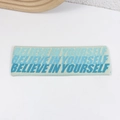 Lichtgroene gebreide sport hoofdband met Believe In Yourself motiverende tekst print - Hemelsblauw