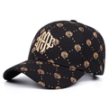 Casquette de baseball noire avec broderie dorée 3D et motif monogramme complet - Réglable / Noir