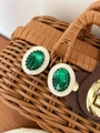Boucles d'oreilles vintage en or avec malachite verte et détails floraux en émail - Émail Ovale Vintage (17#)