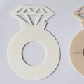 Laser-cut diamond ring shaped paper place cards in cream and beige for glass decor - Ivory
