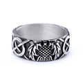 Anello punk vintage in acciaio al titanio nero con nodi celtici e motivi a cardo - US 7 / Argento Vintage (01102)