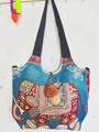 Blaue Segeltuchtasche mit bunter Elefantenstickerei und großem Holzknopf - Stil 26-Blau Großer Bestickter Elefant