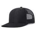 Detalle de la malla transpirable negra y la tela de algodón en la gorra tipo trucker - Malla Sólida / Negro
