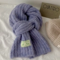 Macro detail of purple chunky virgin wool knit scarf with vintage brand woven label - 175*25cm / Mottled Purple