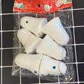 Set di sei campanelle natalizie in schiuma bianca con glitter e corde per appenderle - Campana di neve 5cm (Set da 6)