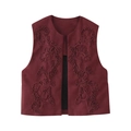 Gilet brodé rouge vin pour femme avec motifs floraux traditionnels sur fond blanc - XS / Brun Rougeâtre