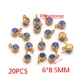 Détail de breloques en acier doré avec strass bleus 6x8,5mm, lot de 20 pièces - Ensemble de 20 Pièces / Bleu