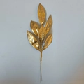 Branche de feuilles dorées artificielles avec texture métallique pour décor floral festif - Feuille de Pomme Dorée