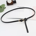 Cinturón fino negro minimalista con hebilla dorada de infinito para vestidos - Negro