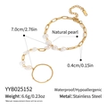 Detailansicht eines Fingerarmbands mit echten Süßwasserperlen und 18K Gold-Beschichtung - Perlen-Fingerketten-Armband (YYB025152)