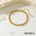 Dettaglio del bracciale a catena rolo dorata con chiusura a moschettone e pendente a goccia - Catena Classica a Maglie Rolo (BR1896-D)