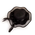 Dettaglio cappello di paglia nero con tesa in rete e nastro decorativo dorato - M (56-58cm) / Nero