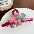 Pince à cheveux fleur acétate rouge rose avec pétales roses et strass brillants - 12.8cm / Fuchsia
