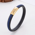 Detail van heren gevlochten lederen armband met gouden roestvrijstalen magneetsluiting - Zwart Blauw Dubbele Laag Gestikt