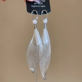 Close-up of pearl drop earrings with silver mesh fabric and elegant long tassels - Silver Pin - Silver Waterdrop Style