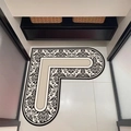 L-shaped bathroom mat with vintage black and white border and beige center design - 70*70cm / Black & White Retro Pattern (Style N)
