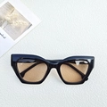 Vintage small cat eye sunglasses in black frame with tea brown translucent lenses - Black Frame Champagne
