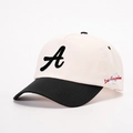 Cappellino da baseball bicolore beige e nero con ricamo A e scritta Los Angeles laterale - Crema/Nero