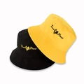 Detalle del bordado de calidad 'True Heart' en sombreros de algodón en amarillo y negro - 55-58cm / Amarillo y Negro (True Heart)