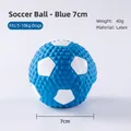 Blauw-witte 7cm latex hondenspeelbal voor middelgrote honden van 5 tot 10 kg - Model speelgoed / Voetbal - Blauw 7cm