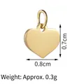 Détail d'un pendentif cœur poli plaqué or 18 carats mesurant 0,8 cm sur 0,7 cm - Or-Coeur