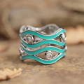 Moderne brede golfring met blauw email en fonkelende kristallen in zilveren finish - US 6 / Witgoud