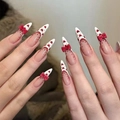 Uñas postizas largas stiletto con puntas blancas, corazones rojos y lazos de encaje 3D - Estilo Corazón Lazo Rojo - Tipo Pegamento (CJCY-650)