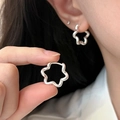 Silver wavy star-shaped hoop earrings featuring a layered geometric crossover design - Silver Wavy Star (ED2547)