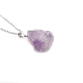 Collier avec pendentif en améthyste naturelle brute et chaîne fine argentée élégante - Pierre Brute d'Améthyste Violette (NSN0069)