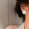 Boucles d'oreilles fleurs blanches en forme de C avec diamants sur l'oreille - 11# Boucles d'Oreilles Clous Fleur Aiguille Argent 925