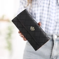 Klassische schwarze gesteppte lange Geldbörse für Damen mit goldenem Herzlogo-Detail - Schwarz