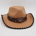 Chapeau de cowboy camel avec boucle cœur en strass et bordure noire ondulée - Camel avec bord noir (Grand cœur)