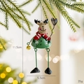 Weihnachtsrentier-Eisenanhänger mit rotem Schal und Glocke für festliche Dekoration - Elch