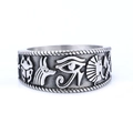 Anello vintage in acciaio inossidabile con occhio di Horus e motivi di Anubi - US 7 / Color Acciaio (07203)
