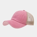 Detalle del frente de algodón lavado rosa y parte trasera de malla beige de la gorra - Ajustable / Rosa