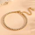 Elegante pulsera tennis de acero de titanio chapado en oro 18K con circonitas cuadradas - Estilo de Diamante Cuadrado Blanco (K213)