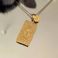Collar de acero inoxidable dorado con colgante de acuario y diseño de tarot - Acuario