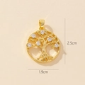 Dettaglio del ciondolo Albero della Vita dorato con dimensioni 2,5 cm e 1,9 cm - 0370-17 Ciondolo Albero della Vita Zirconia Chiaro Dorato